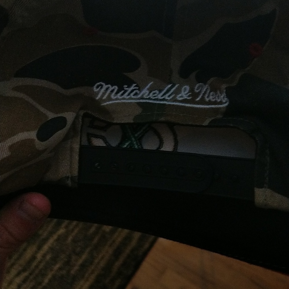 Hat - Picture 2 of 4